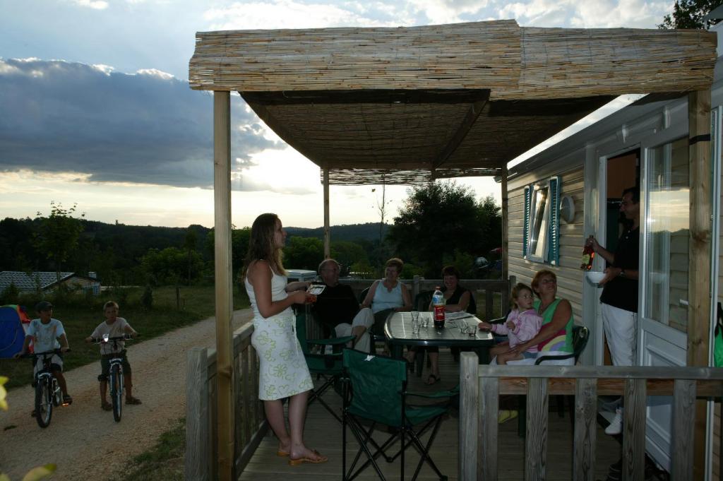Hôtel Restaurant La Bastide Villefranche-du-Périgord Extérieur photo